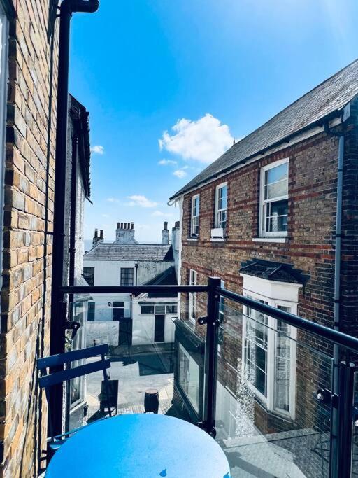 100 Steps To Broadstairs Beach - 2 Bedroom 3 Beds Exterior foto